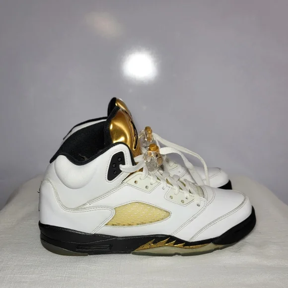 Air Jordan Retro 5 GS Size 7Y Olympic sneakers. - Picture 2 of 9
